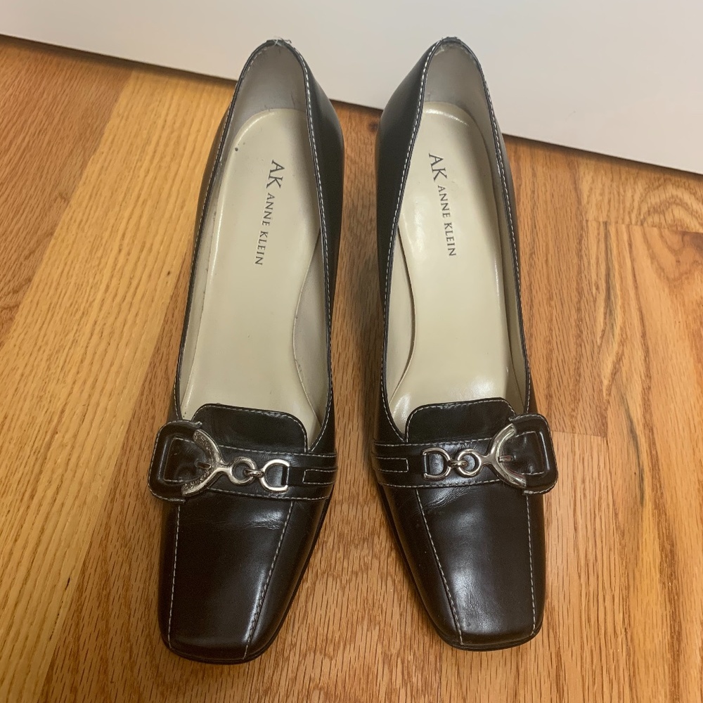🚀Vintage Anne Klein Heels With Buckle Detail